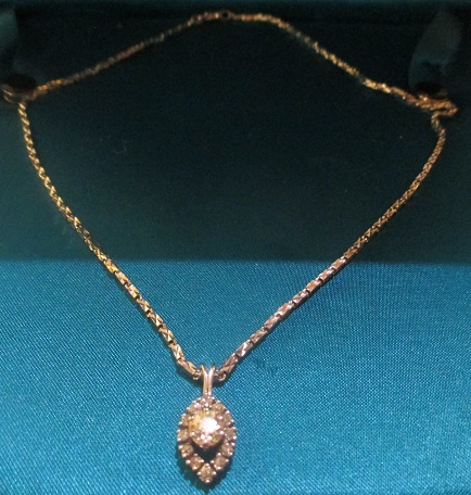 M146M Early 1900 Pendant with Diamond.Takst-valuation N.Kr38 000